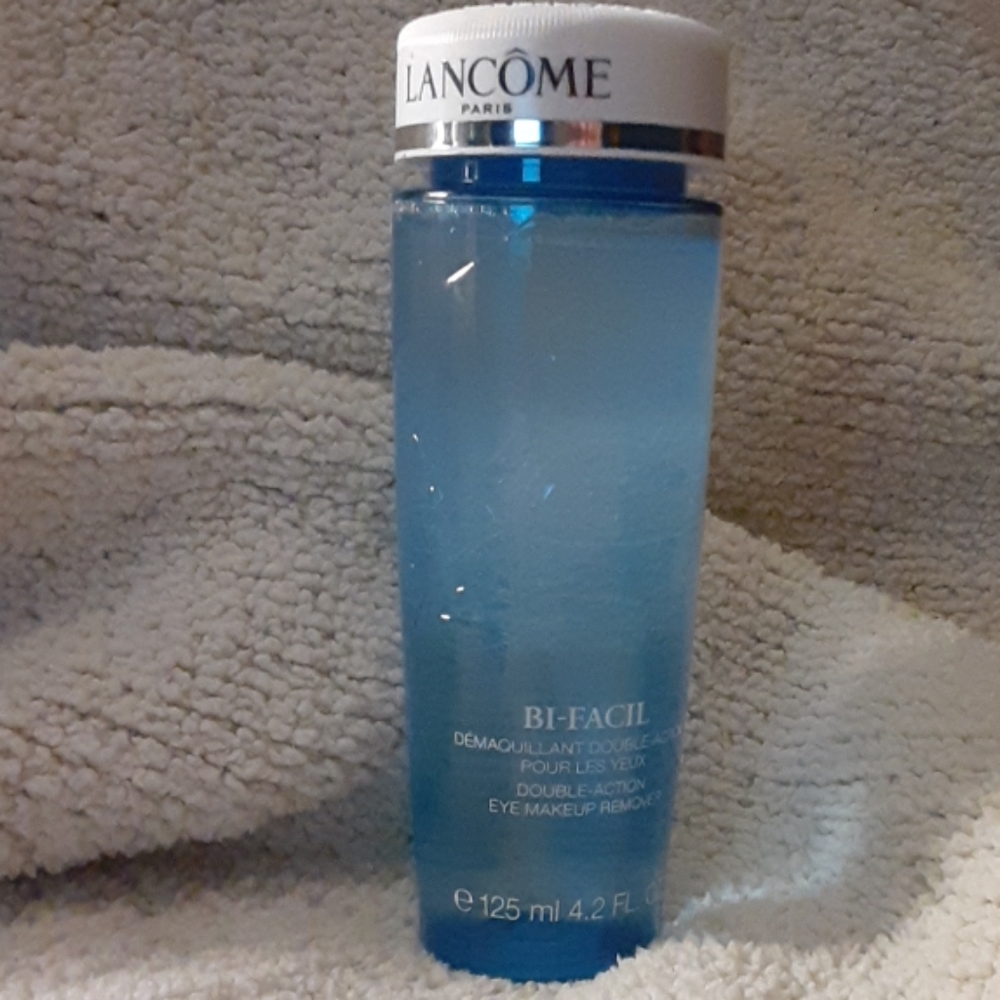 Lancôme Bi-Facil eye makeup remover